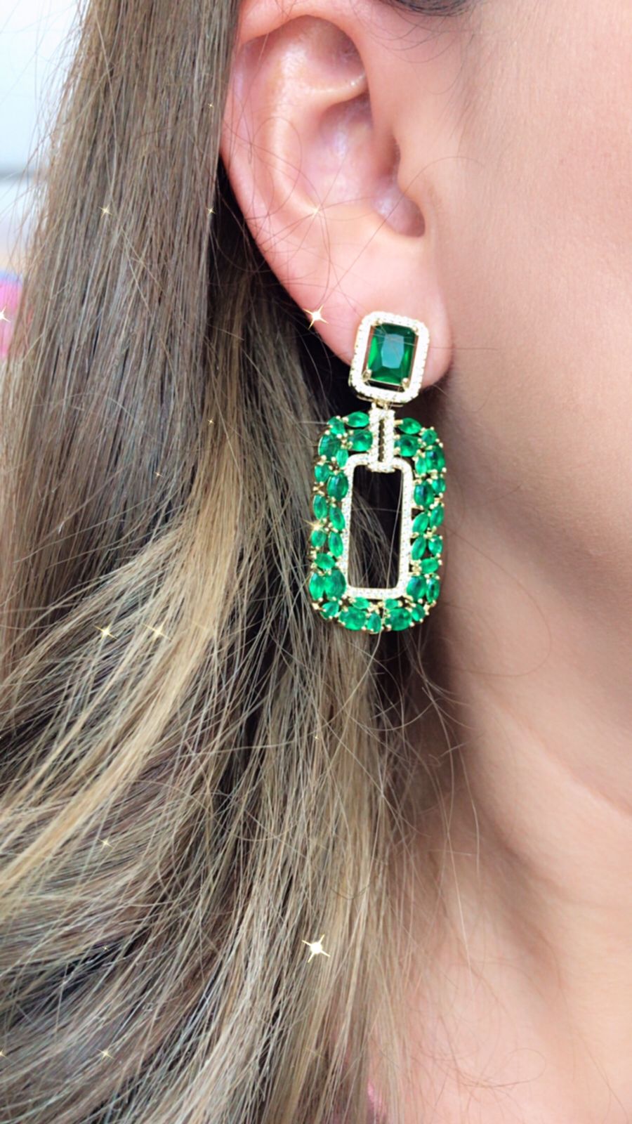 Z014 Aretes Goldfilled con circonia verde esmeralda .