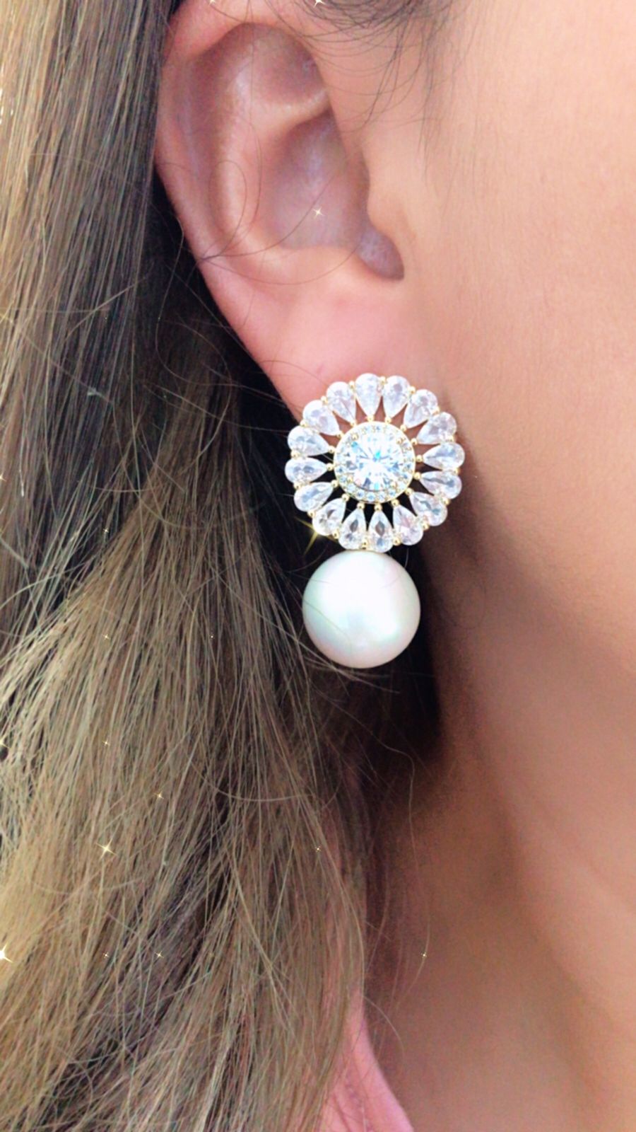 Z019 Aretes Goldfilled con circonia unicolor y Perla shell.