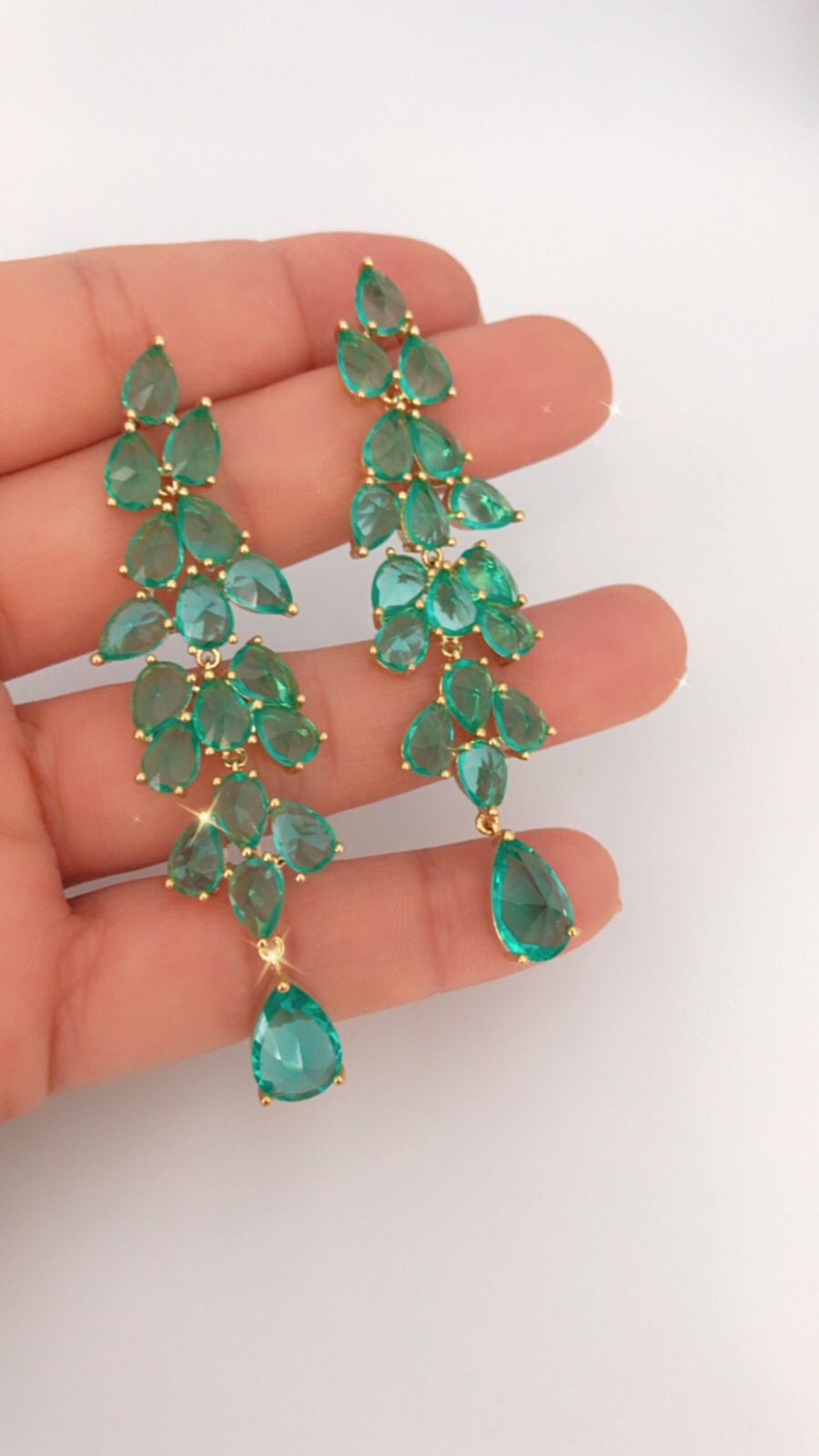 Z028 Aretes Goldfilled con circonia y verde esmeralda .