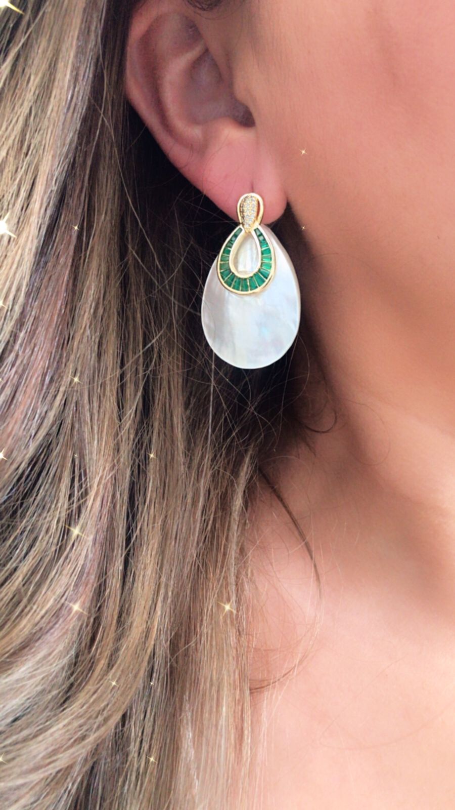 Z04 Aretes Goldfilled y Concha Nácar .