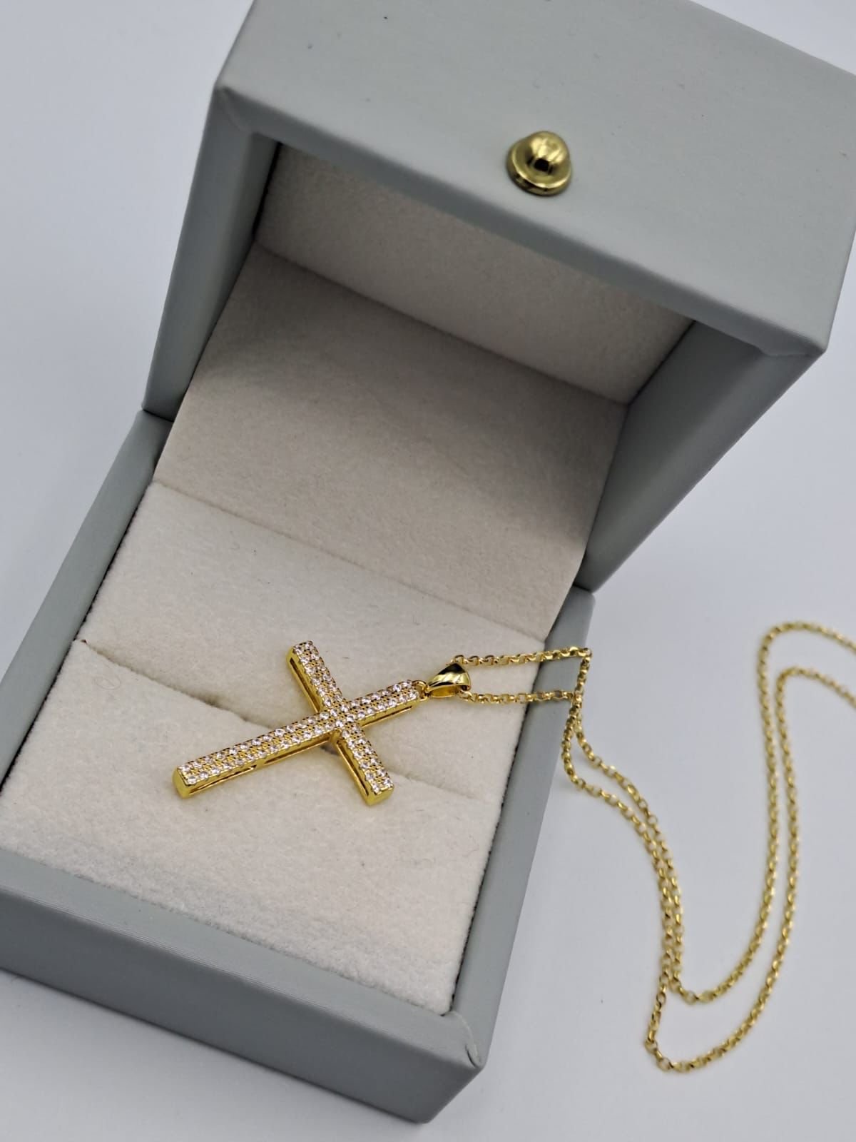 Cadenita de plata y baño de oro