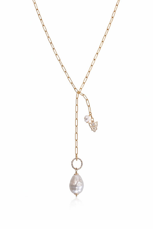 Cadena con dije y perlas naturales
