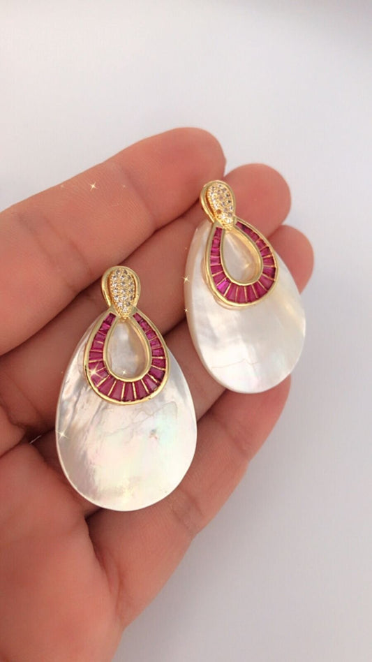 Z05 Aretes Goldfilled y Concha Nácar.