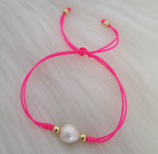 B0489 Pulsera de hilo rosa neón y perla